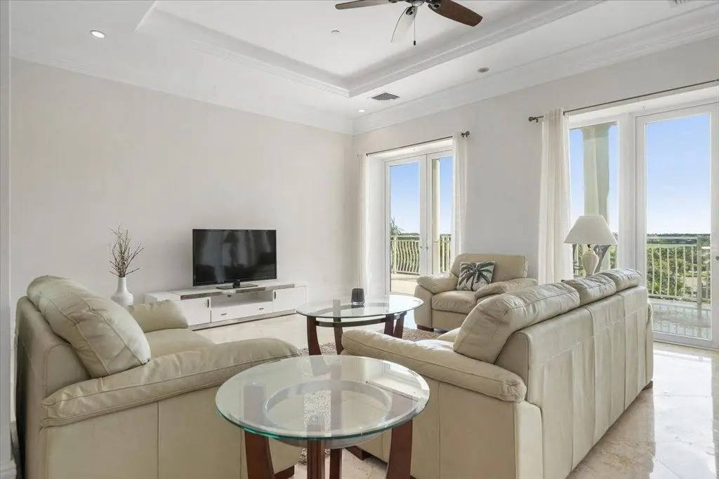 Квартира, 3294 м², 1 550 000$ — FAKTOR